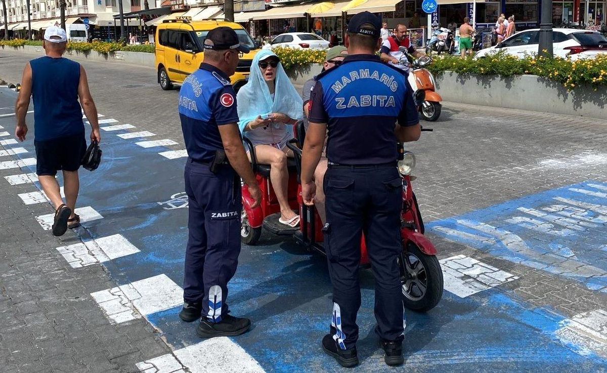 Marmaris Belediyesi Zabıta Ekipleri Trafik Denetimlerini Sıklaştırdı