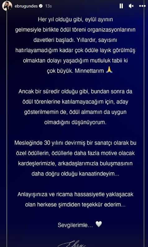 Resti çeken Ebru Gündeş, hiçbir ödül törenine katılmayacak