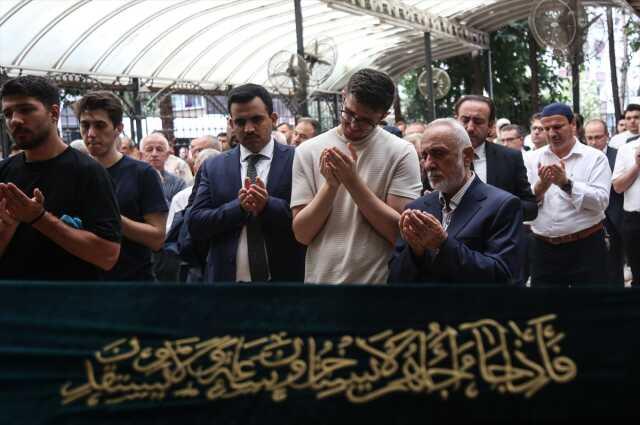 Selde ölen doktor ve eşi ayrı yerlere defnedildiler