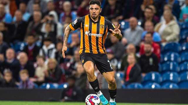 Türkiye'de hayata küsmüştü! Ozan Tufan'a İngiltere'de büyük onur