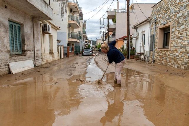 Sel felaketinin yaşandığı Yunanistan'da ordu devreye girdi