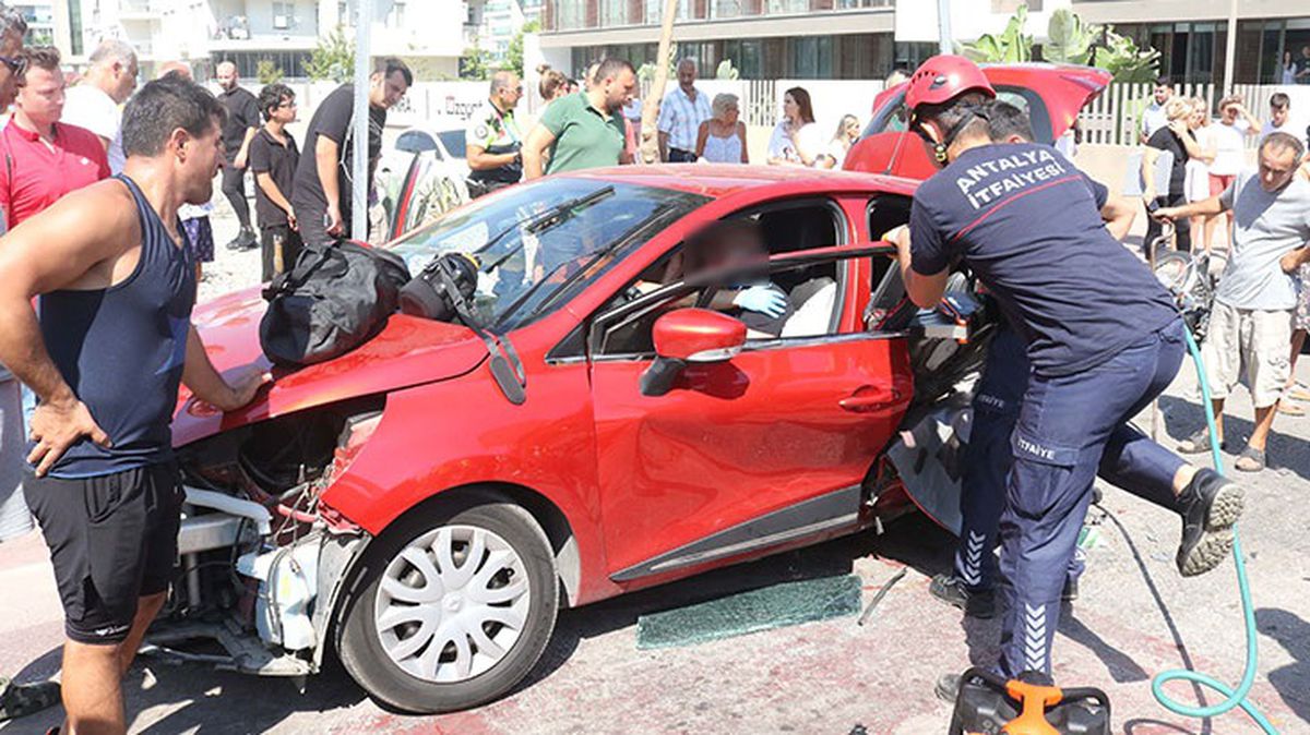 Antalyasporlu Naldo'nun trafik kazası geçiren 4 yaşındaki oğlunun 2 kez kalbi durdu! İşte son durumu