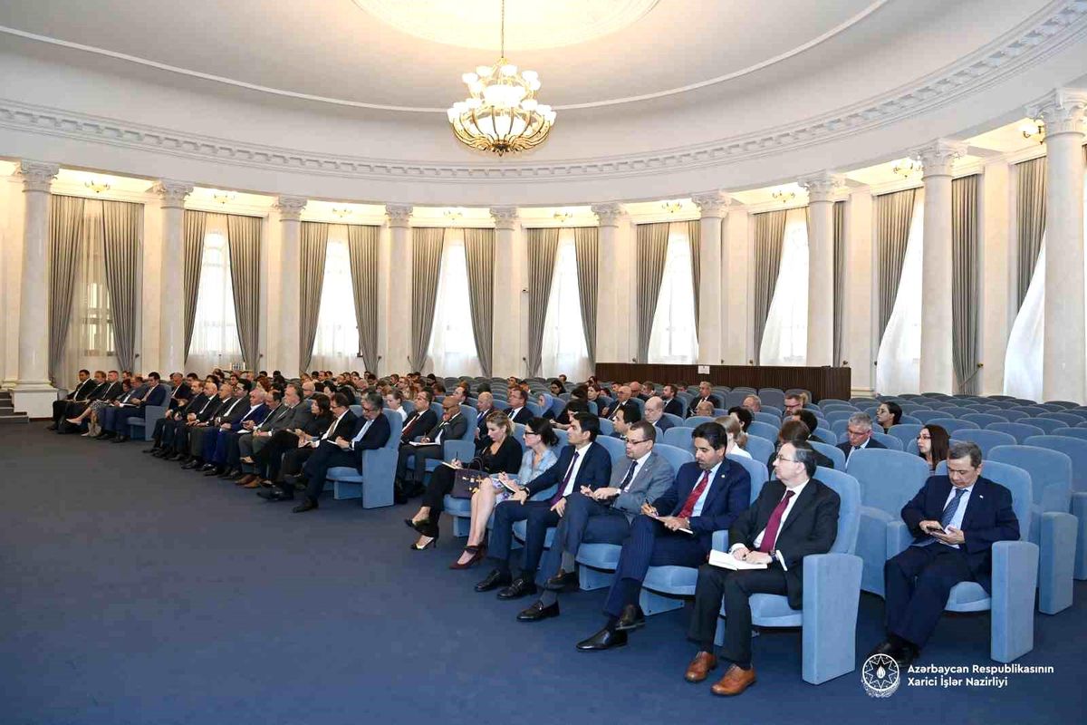 Azerbaycan Dışişleri Bakanlığı, Ermenistan'ın Sorumsuz Davranışlarının Önlenmesi İçin Tedbirlerin Alınması Gerektiğini Bildirdi