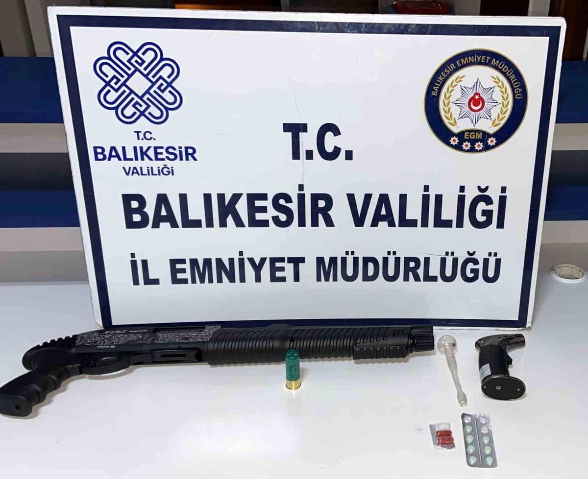 Balıkesir'de yapılan asayiş uygulamalarında 24 şahıs gözaltına alındı