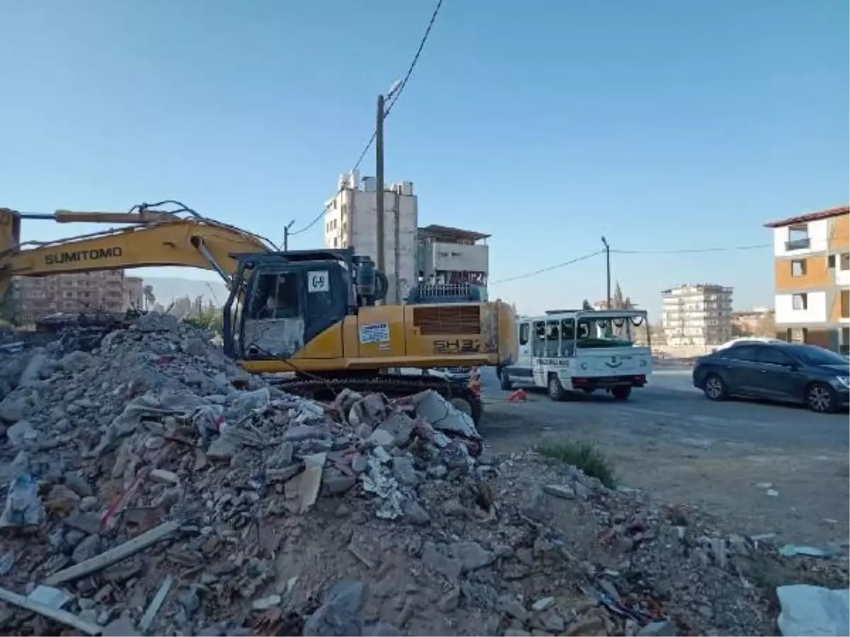 Depremin 215. gününde enkazda ceset bulundu