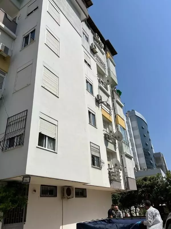 Eski Demre Belediye Başkanı Adnan Genç, intihar etti Eski Demre Belediye Başkanı Adnan Genç, intihar etti