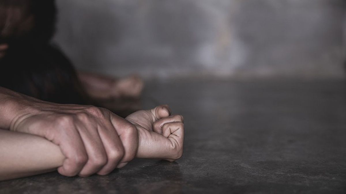Hindistan'da 14 yaşındaki kız çocuğu, 11 kişinin tecavüzüne uğradıktan sonra canlı canlı yakılarak öldürüldü