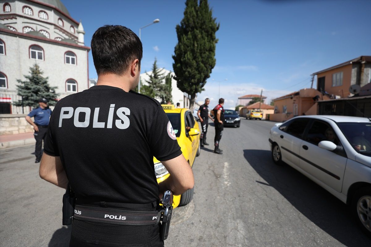 Kırklareli'nde trafik denetiminde 30 araç trafikten men edildi