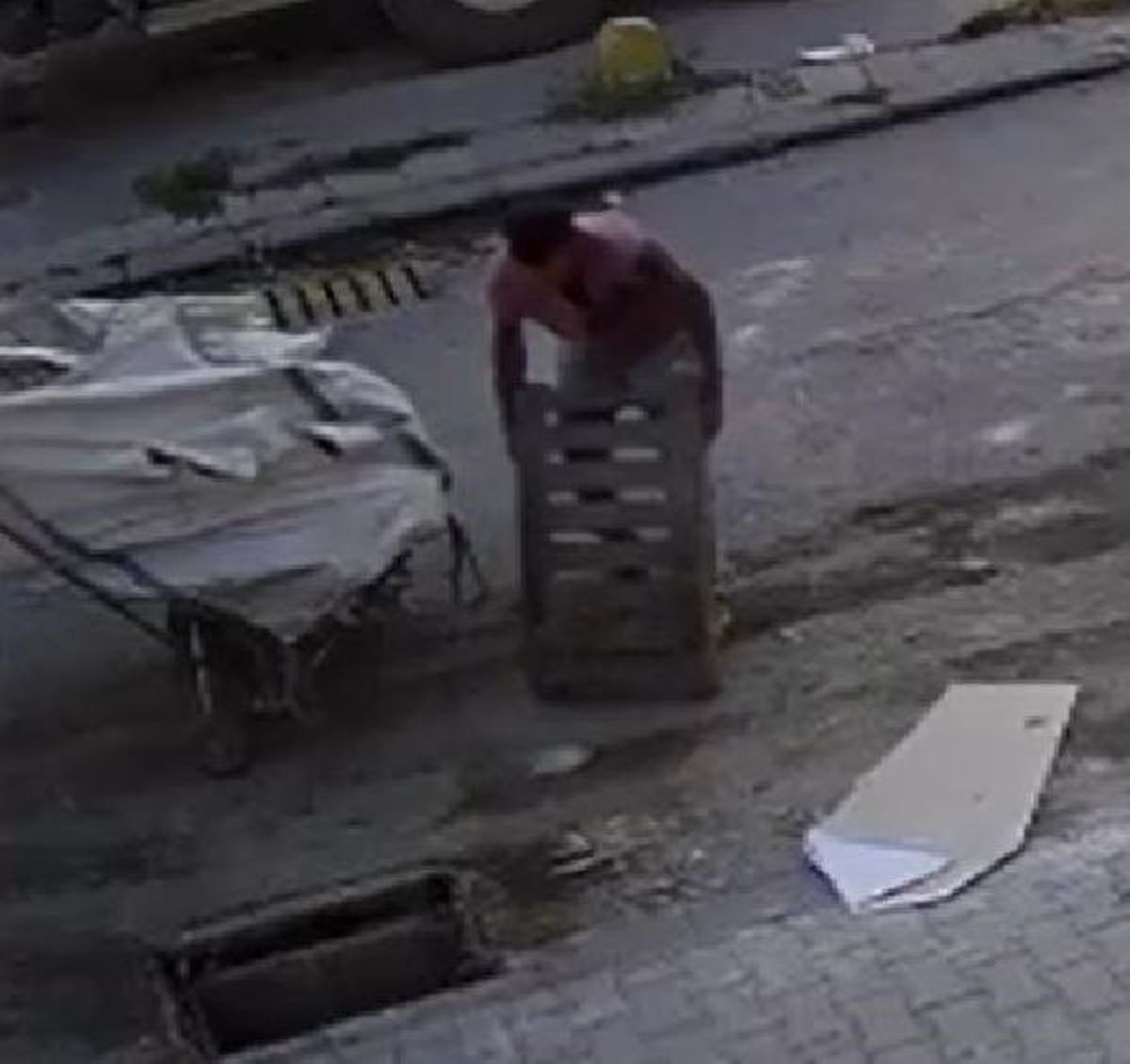 Malatya'da Hurdacılar Rögar Kapağını Çaldı