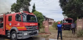 Sakarya'da 3 Katlı Villada Çıkan Yangın Söndürüldü