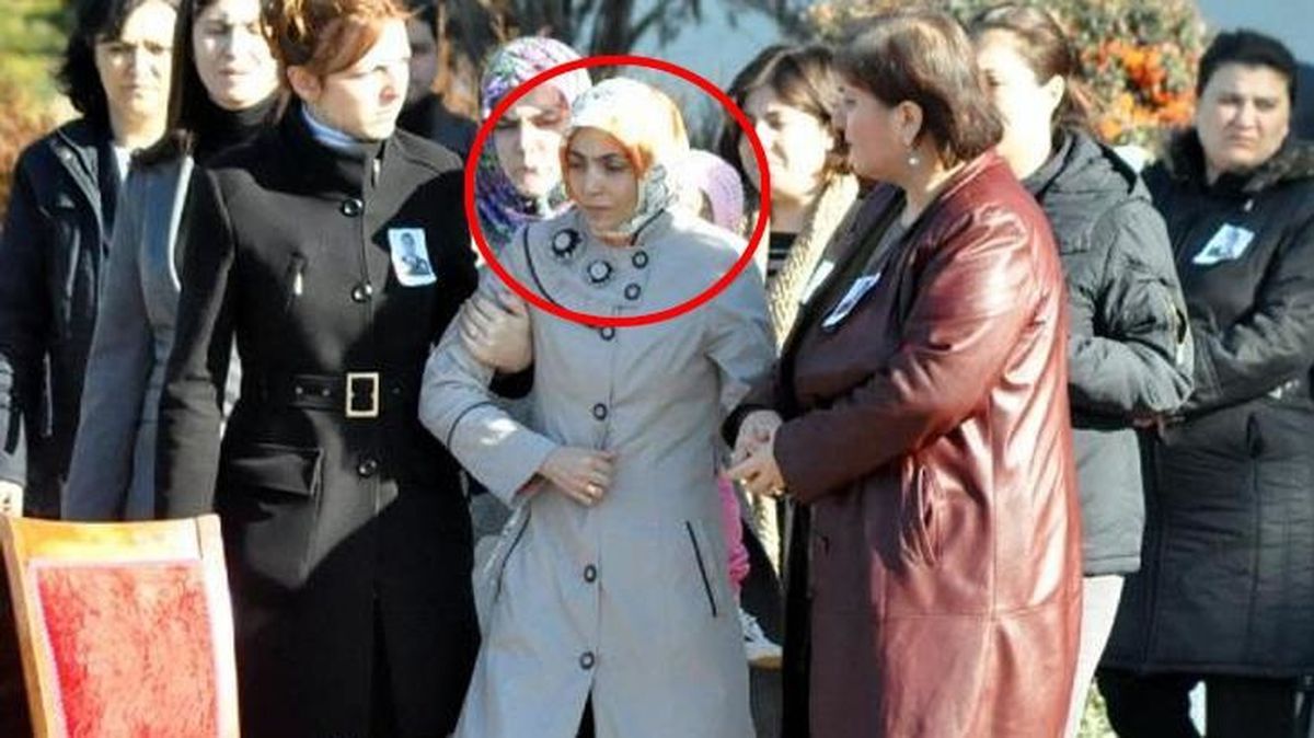 Şehit polisin eşi, aracında başından vurulmuş halde bulundu
