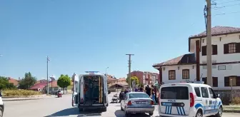 Şarkışla'da motosiklet ile otomobil çarpıştı, sürücü yaralandı