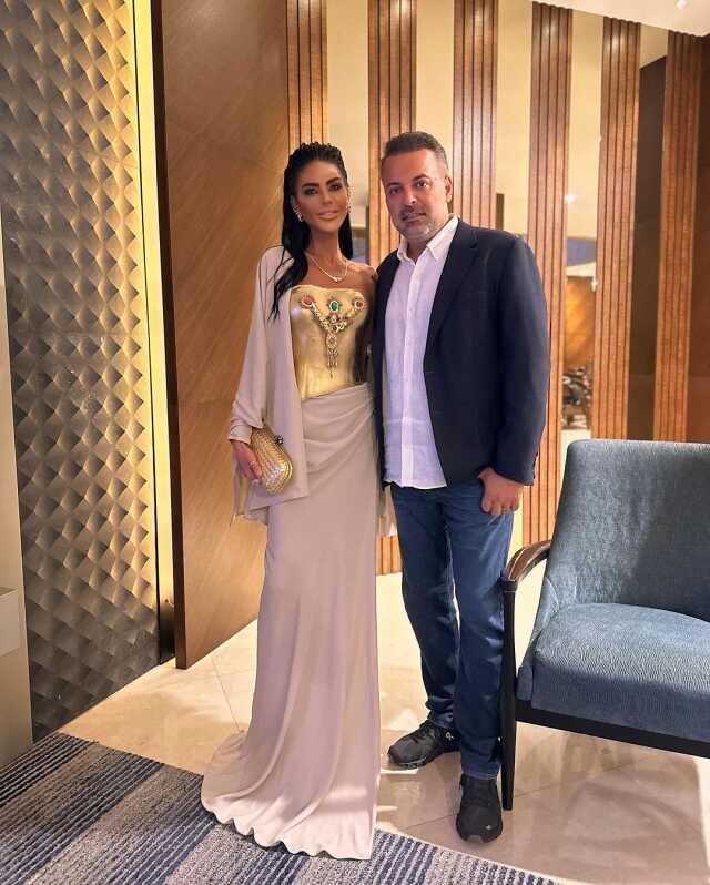 Süreyya Yalçın, 3 Milyon TL'lik altın kaplama elbise giydi Süreyya Yalçın, 3 Milyon TL'lik altın kaplama elbise giydi