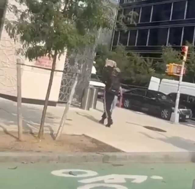 Türkiye'nin New York Başkonsolosluğu Önünde Kur'an-ı Kerim Saldırısı