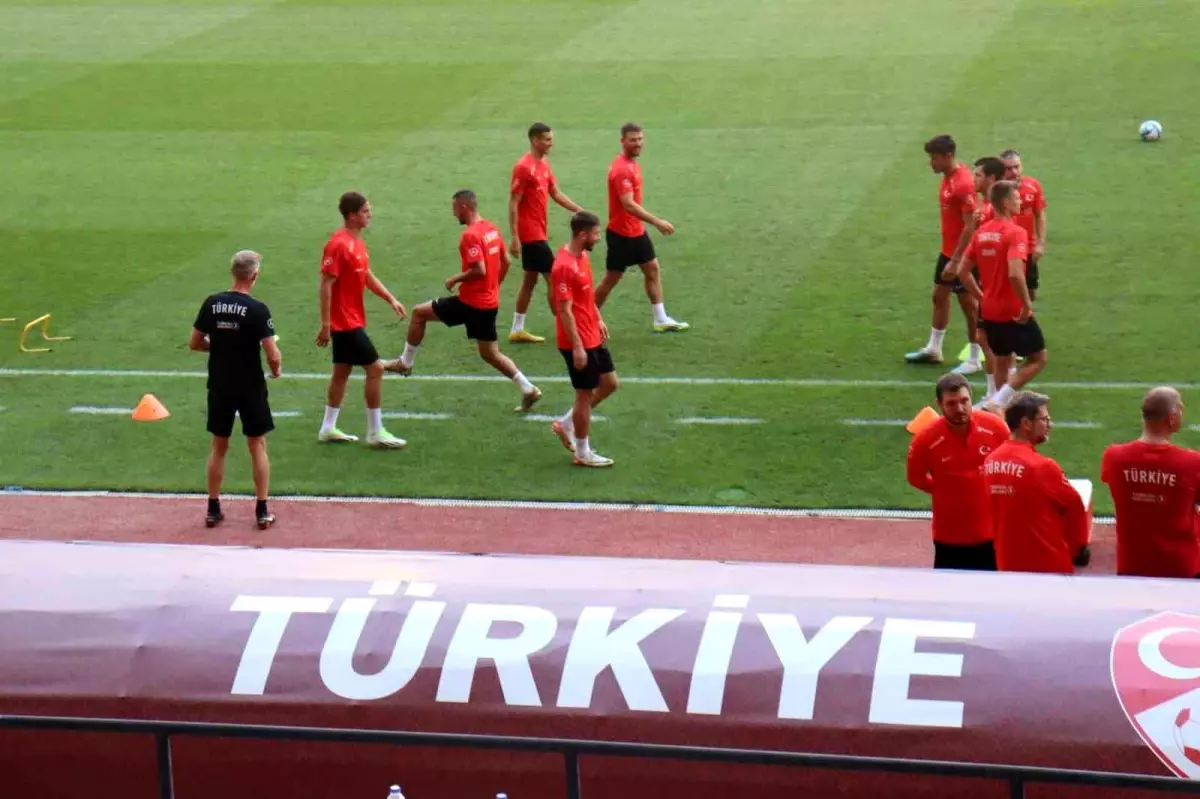 A Milli Futbol Takımı Japonya maçı hazırlıklarına başladı