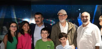 Mustafa Kutlu'nun Yıldız Tozu filmi özel gösterimle izlendi
