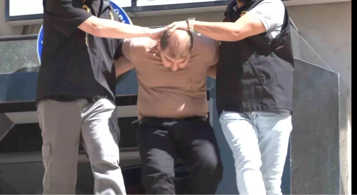 Esenyurt'ta Yabancı Uyruklu Şahıs Komşusunu Bıçakladı