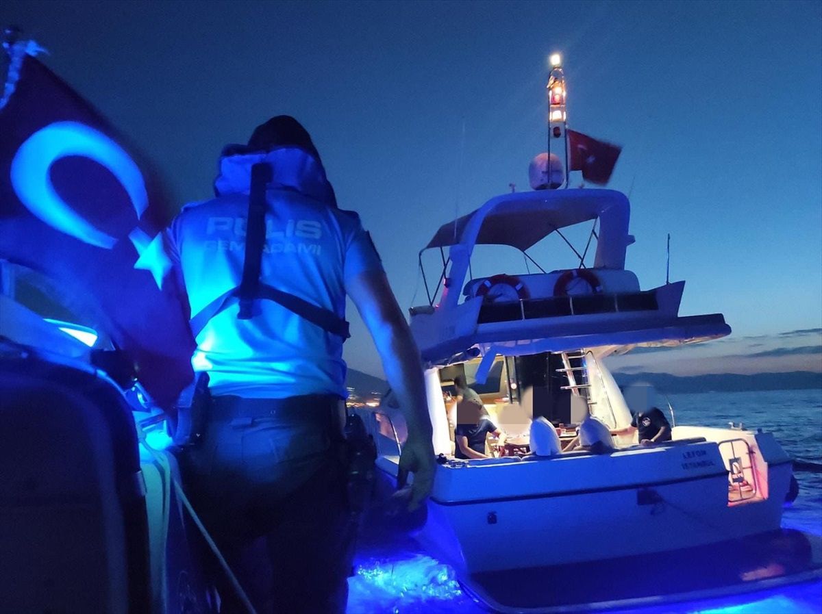 Van Gölü'nde Tekne Denetimi Yapıldı
