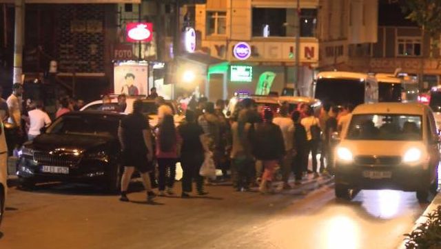 Esenyurt'ta tansiyon yüksek! Suriyeli bir kişi komşusunu bıçaklayarak öldürdü, ortalık karıştı