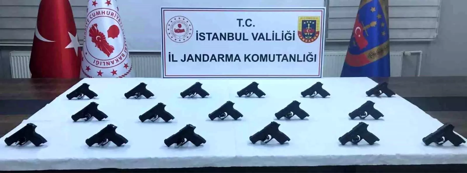 İstanbul'da Silah Kaçakçılığı Operasyonu: 9 Kişi Yakalandı