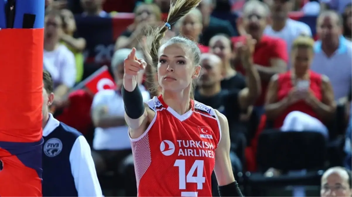 Heykelinin dikeleceğini duyan Eda Erdem'den duygusal sözler: Gözlerim dolu dolu dinledim