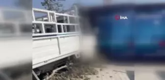 Hatay'da kamyonetin çarptığı kazada 4 kişi yaralandı