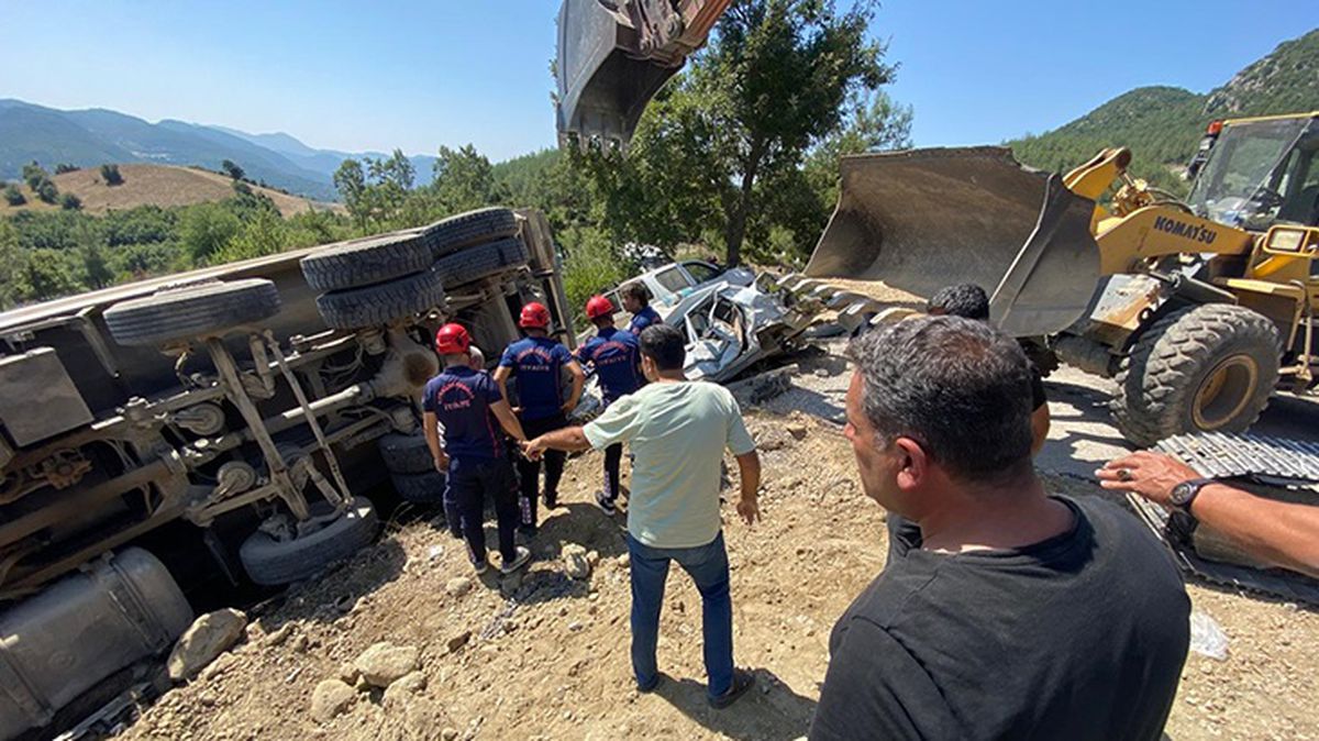 Kahramanmaraş'ta kamyon kazasında hayatını kaybedenlerin kimliği belirlendi