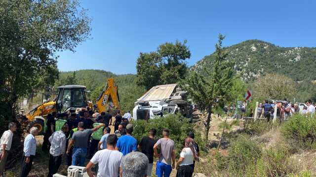Kahramanmaraş'taki kamyon kazasında hayatını kaybedenlerin sayısı 6'ya yükseldi