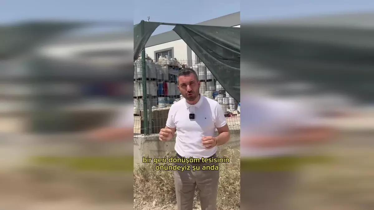 Manisa'da Kimyasal Madde Bulunan Geri Dönüşüm Tesisinde Yangın Çıktı