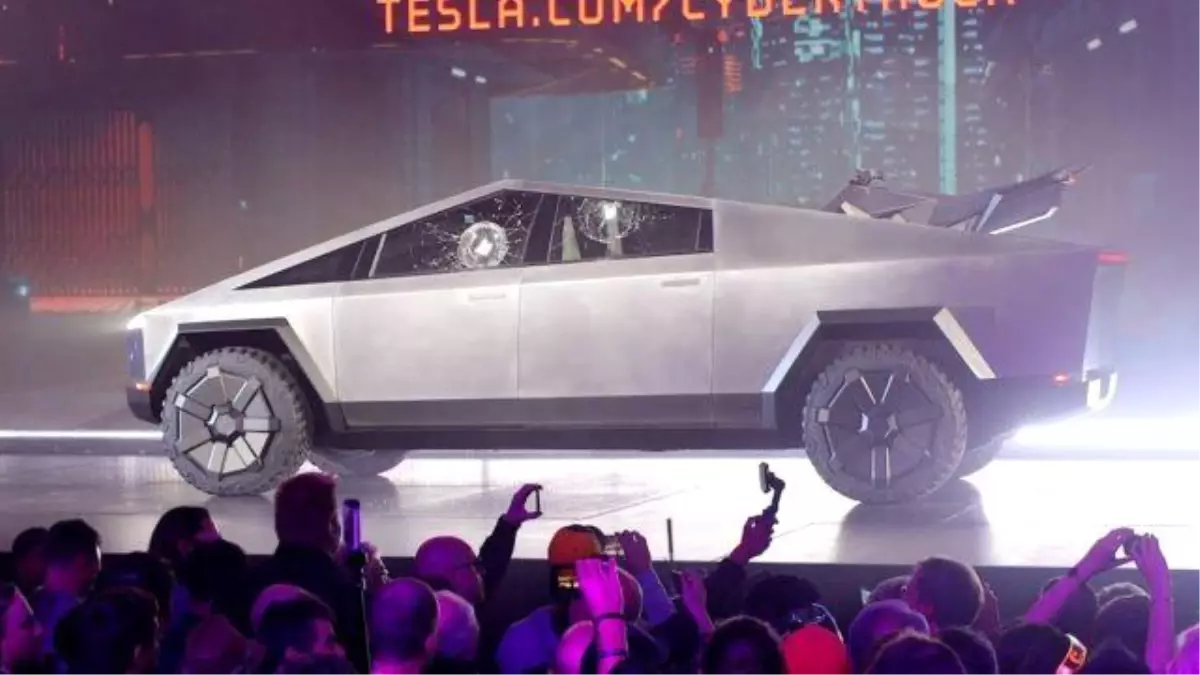 Tesla Cybertruck Seri Üretime En Yakın Haliyle Görüntülendi
