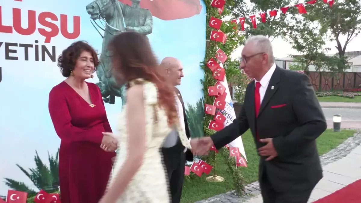 Tunç Soyer: 'İzmir'de Attığımız Her Adımı Geleceğin İnşası İçin Konulan Bir Tuğla Olarak Görüyoruz'