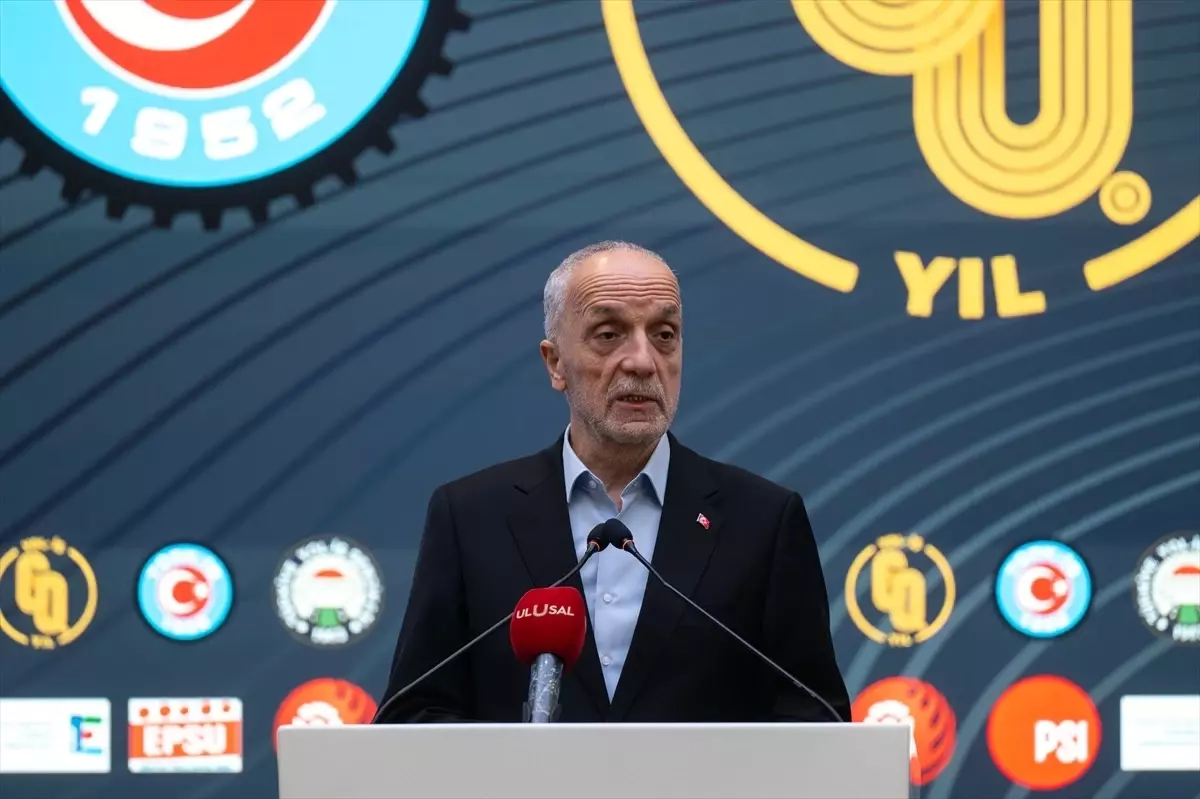 TÜRK-İŞ Genel Başkanı Ergün Atalay, Türkiye Yol-İş Sendikası'nın 60'ıncı kuruluş yıl dönümü programına katıldı