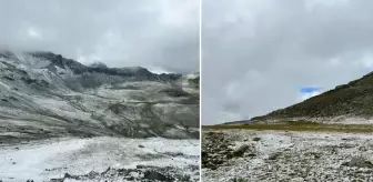 Artvin ve Rize'nin yüksek kesimlerine mevsimin ilk karı düştü! Yaylalar ve dağ etekleri beyaz örtüyle kaplandı