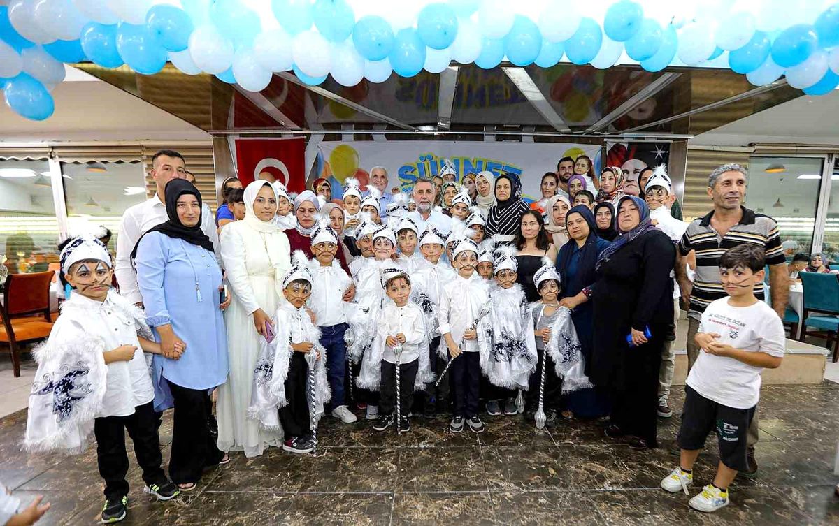 Bayraklı'da 70 çocuk toplu sünnet oldu