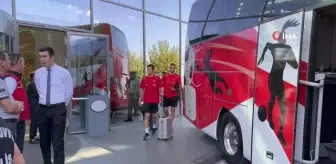 A Milli Takım, Japonya ile hazırlık maçı için Hollanda'ya uçtu