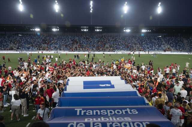 EURO 2008'deki Türkiye-İsviçre maçının oyuncuları, depremzedeler için sahaya çıktı! Galibiyet golü Volkan'dan