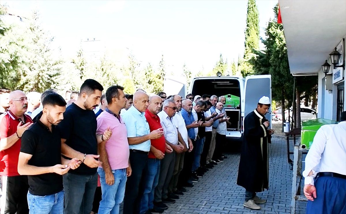Samsun'da Sahte İçki Operasyonu: 2 Ölü, 93 Litre Sahte İçki Ele Geçirildi