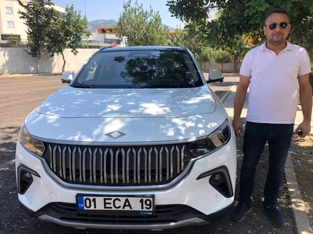 Kozan'da Togg T10X Pamukkale Modeli Trafiği Salladı