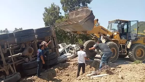 Cenaze namazı kılanların arasına dalan kamyonun şoförü kendini böyle savundu