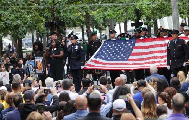 ABD'de 11 Eylül Saldırıları Kurbanları Anıldı ABD'de 11 Eylül Saldırıları Kurbanları Anıldı