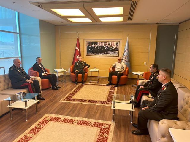 Azerbaycan Genelkurmay Başkanı Türkiye'yi ziyaret etti