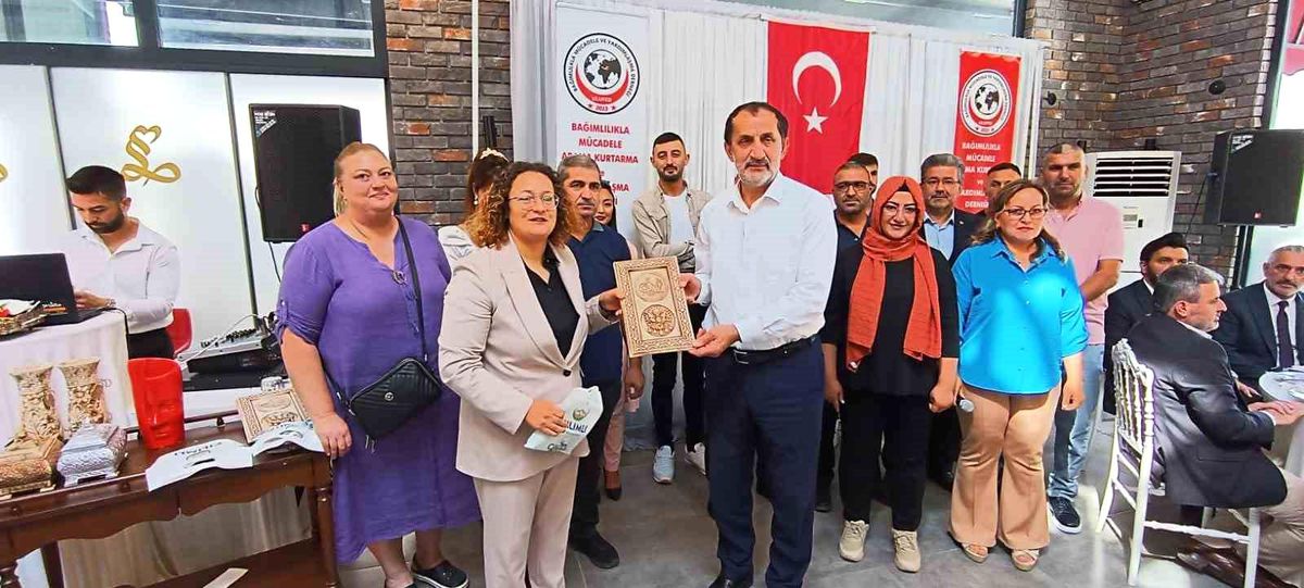 Düzce'de Bağımlılıkla Mücadele Ödülleri Verildi