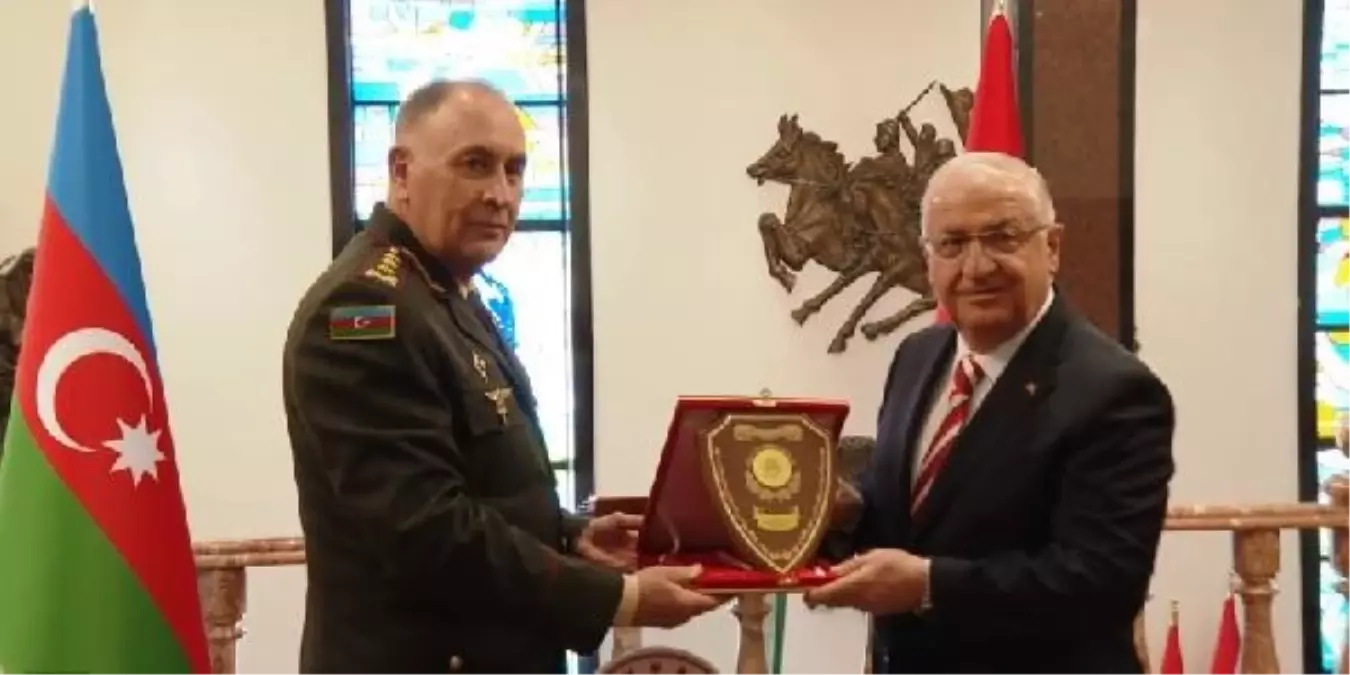 Milli Savunma Bakanı Yaşar Güler, Azerbaycan Genelkurmay Başkanı ve Savunma Bakanı 1'inci Yardımcısını Kabul Etti