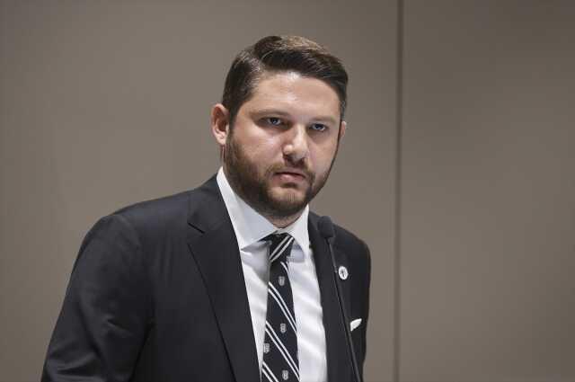 Beşiktaş'tan istifa eden yönetici Serhan Çetinsaya, Ramos ile ilgili tüm gerçekleri anlattı Beşiktaş'tan istifa eden yönetici Serhan Çetinsaya, Ramos ile ilgili tüm gerçekleri anlattı