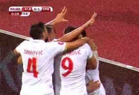 Çetnik selamı veren Fenerbahçeli Tadic'e tepkiler çığ gibi