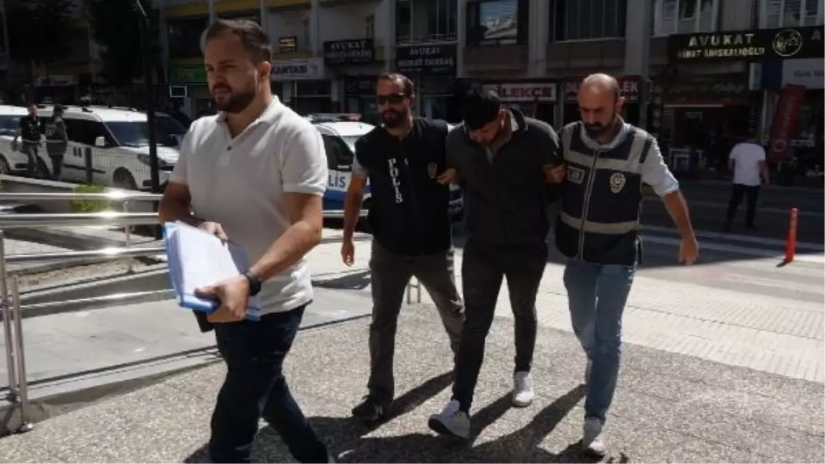 Çorum'da bıçaklı kavga: 1 ölü, 1 yaralı (2)