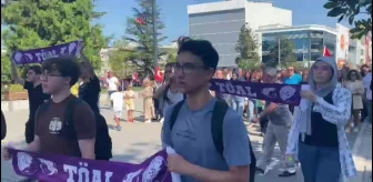 Düzce Turgut Özal Lisesi Öğrenci ve Velileri Anıtpark'a Yürüdü