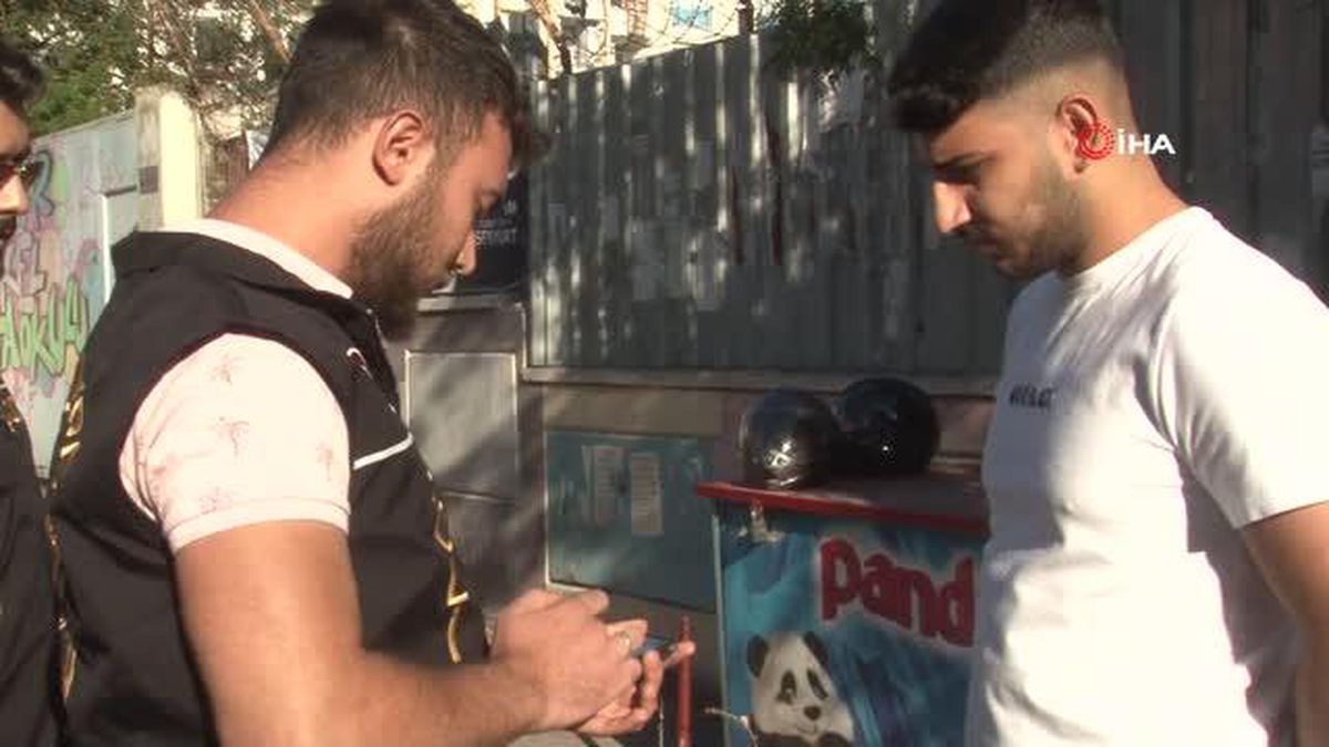 Esenyurt'ta okul önleri ve çevresinde sıkı denetim