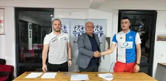 Gölyakaspor, 13 futbolcuyla sözleşme imzaladı