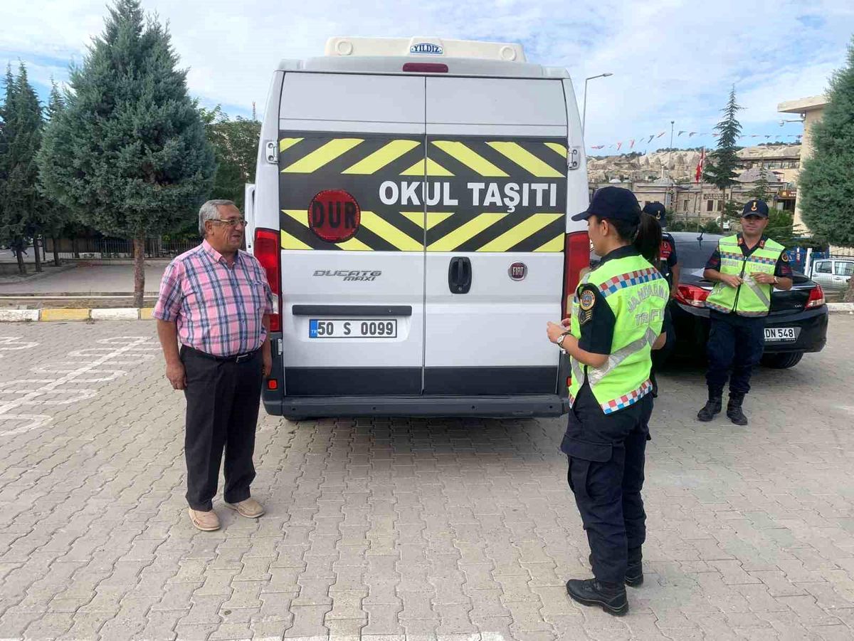 Nevşehir İl Jandarma Komutanlığı Okul Servislerini Denetledi